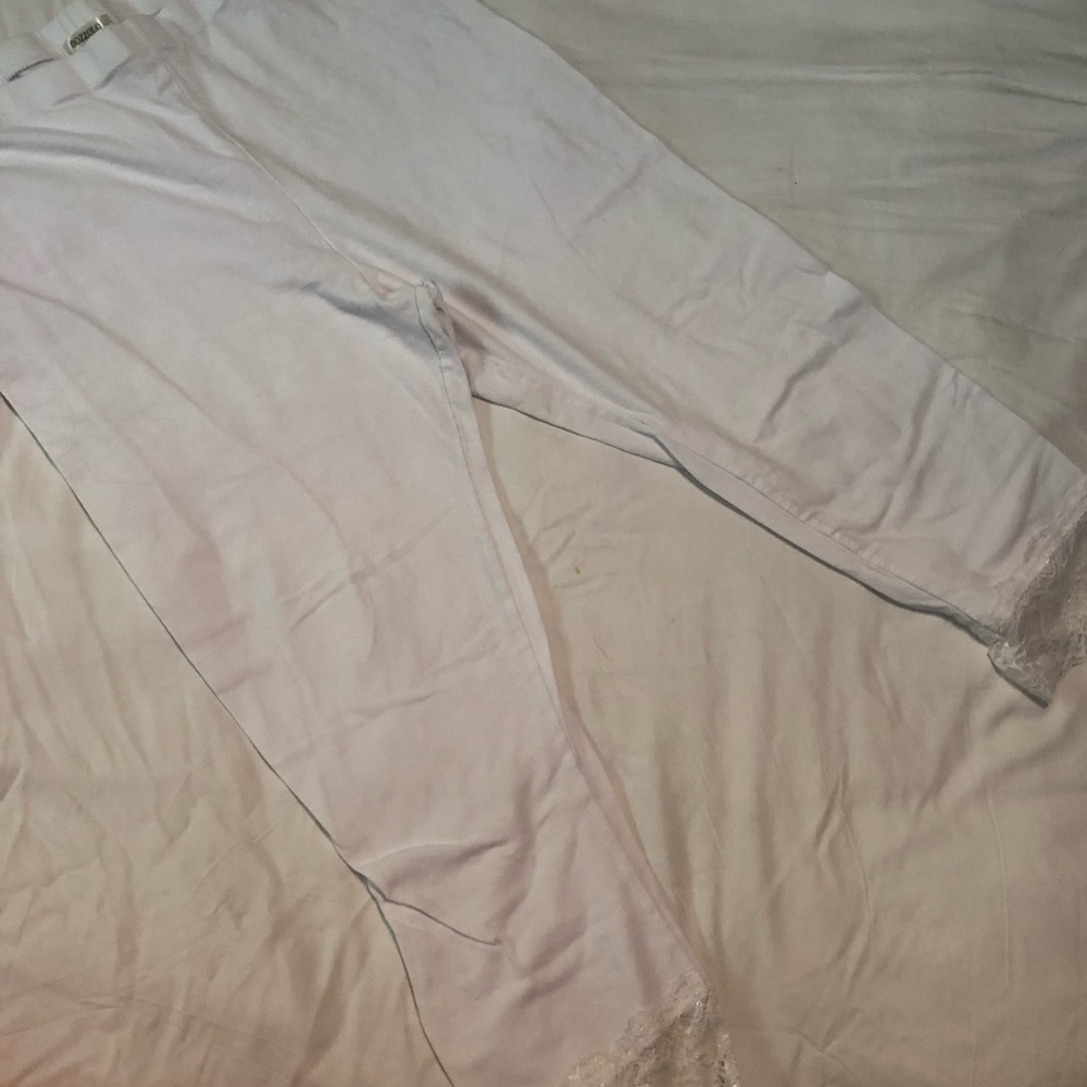 White crop leggings